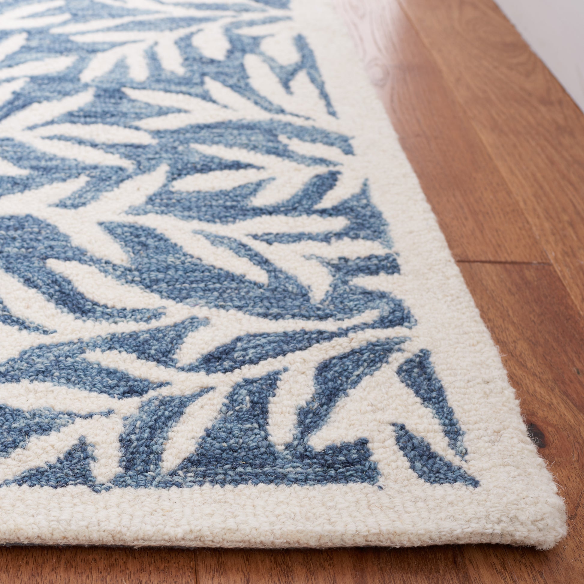 Safavieh Jardin Jar753M Blue/Ivory Area Rug