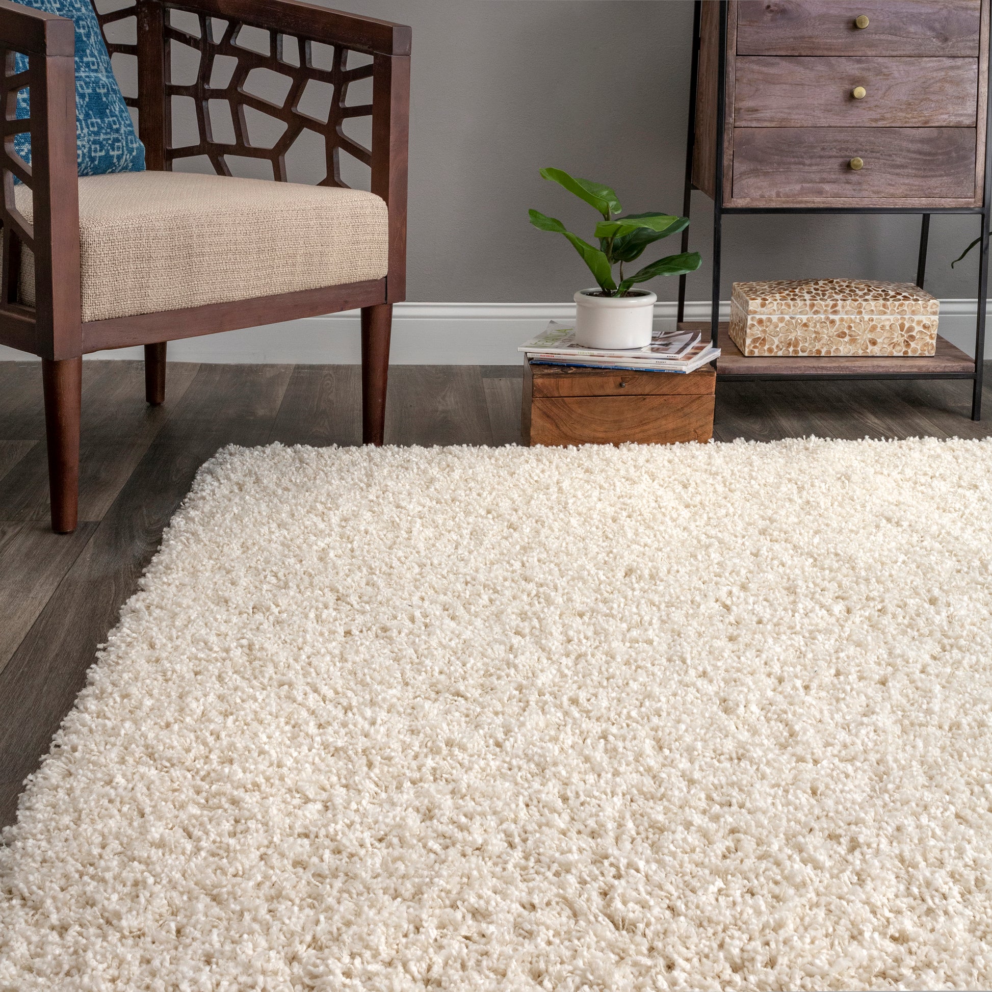 Nuloom Gwenyth Solid Shag Ozus02B Beige Area Rug