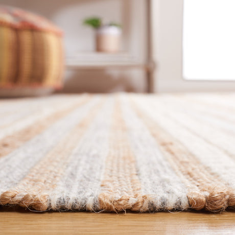 Safavieh Kilim Klm443F Natural/Grey Rug.