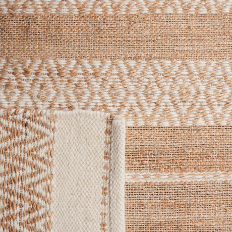 Safavieh Kilim Klm444A Natural/Ivory Rug.