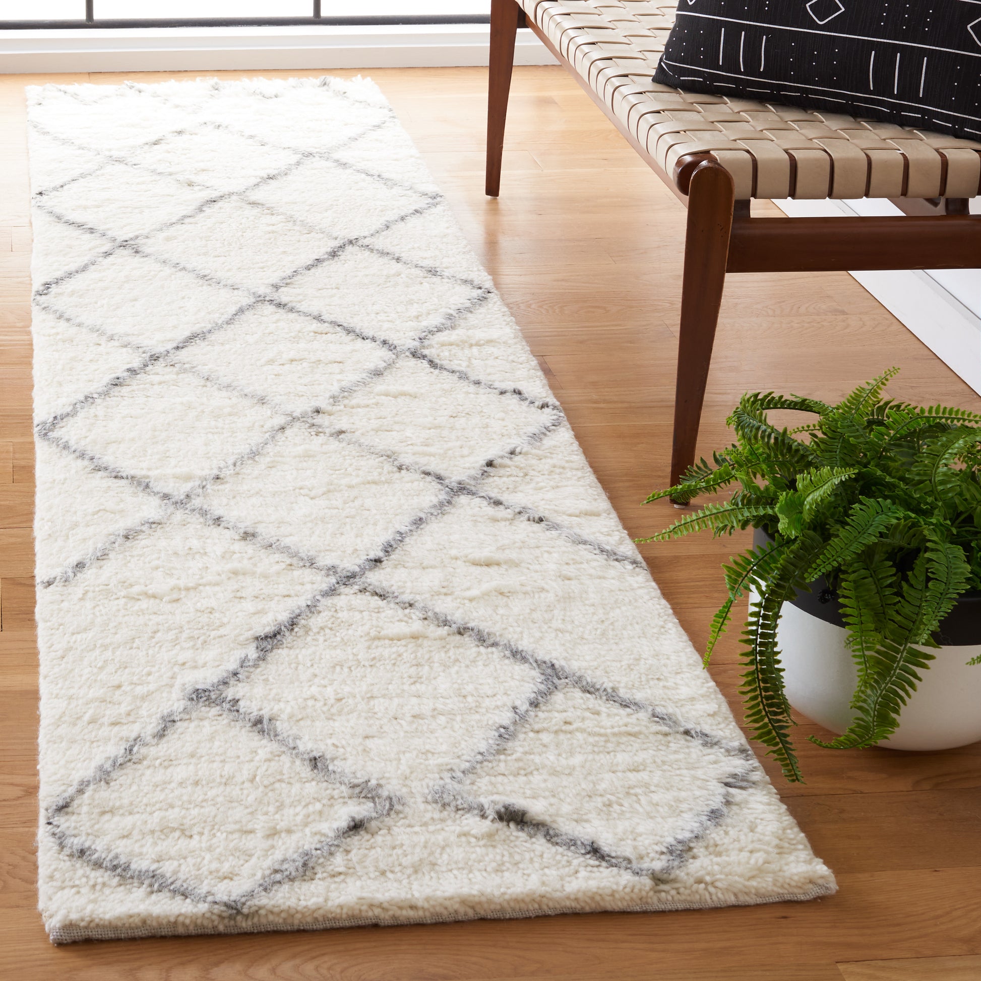 Safavieh Kenya Kny775A Ivory/Grey Area Rug