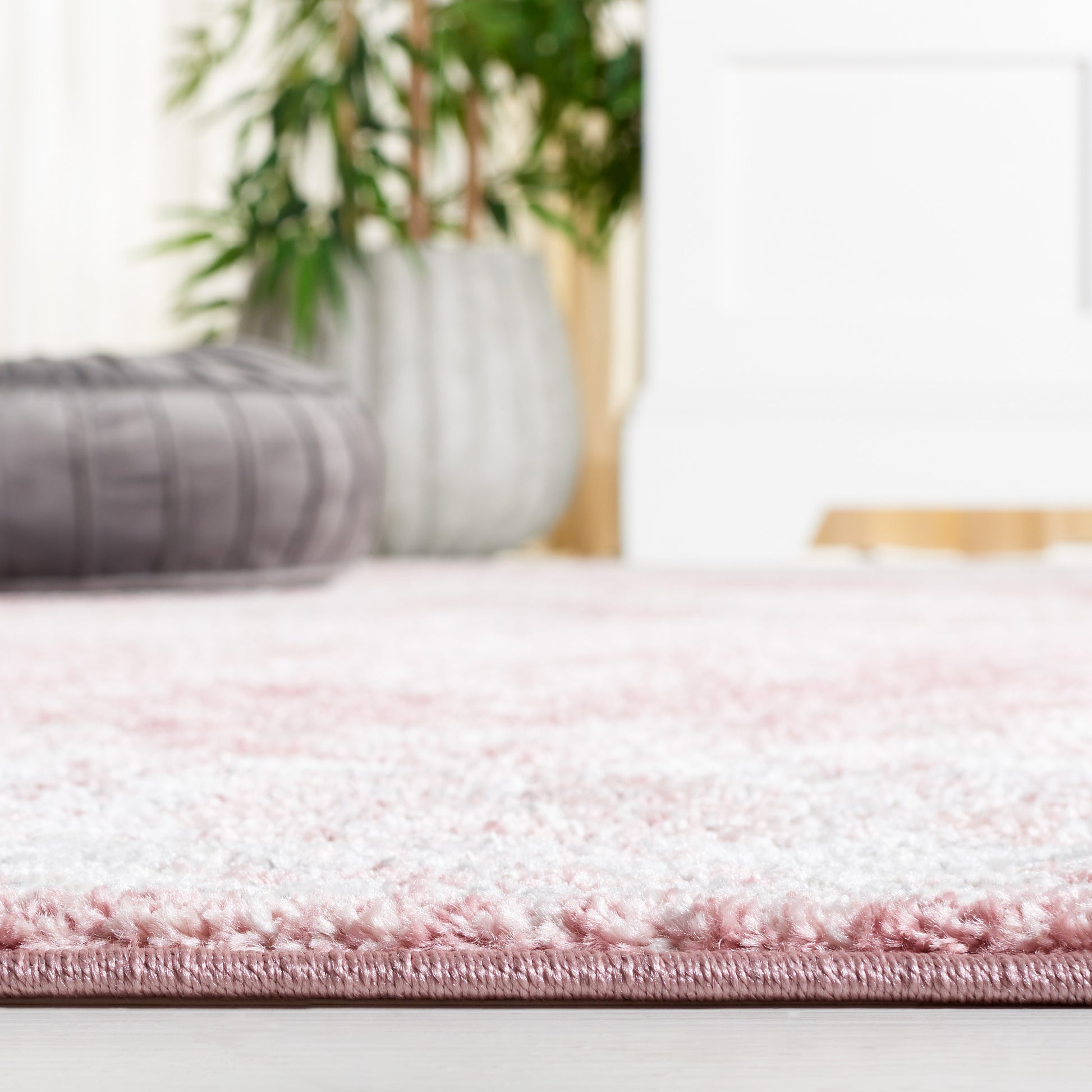 Safavieh Layla Lay108U Ivory Grey/Pink Area Rug