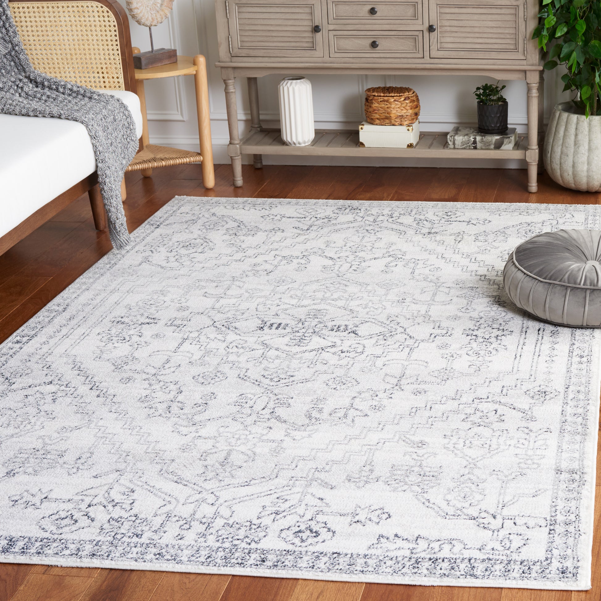 Safavieh Layla Lay110F Ivory Grey/Charcoal Area Rug