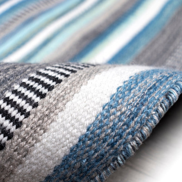 Liora Manne Sonoma Malibu Stripe 6258/04 Blue Rug.