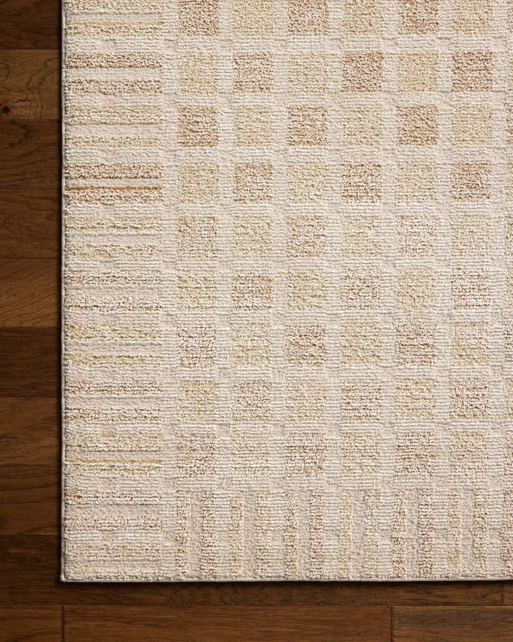 Chris Loves Julia x Loloi Calvin CLV-03 Bone / Natural Rug - corner on wood