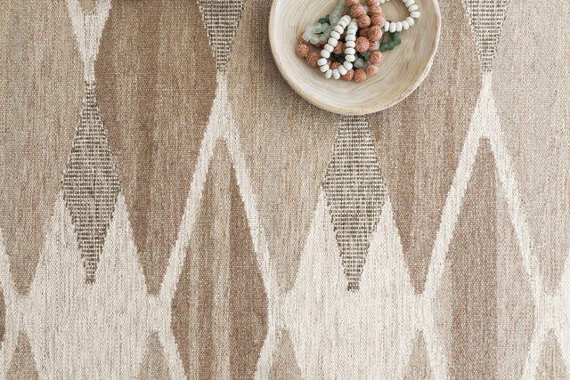 Loloi Evelina Eve-04 Taupe / Bark Rugs.