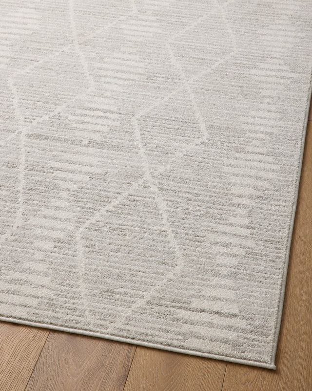 Loloi Kamala Kam-02 Ivory/Silver Rug.