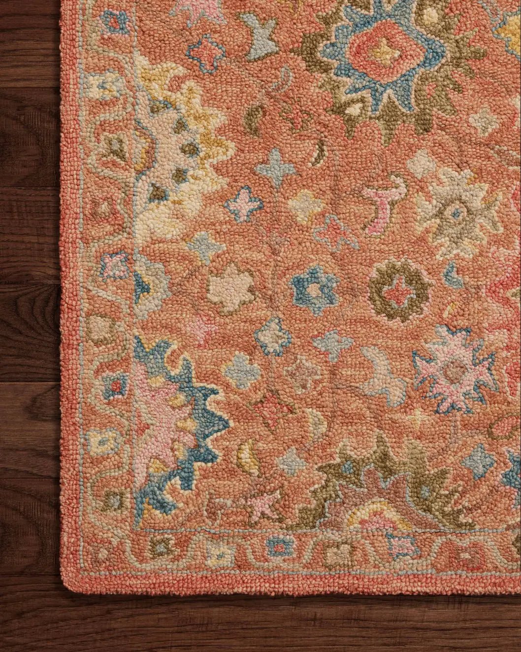 Loloi Padma Pma-05 Terracotta/Multi Rug - corner on wood