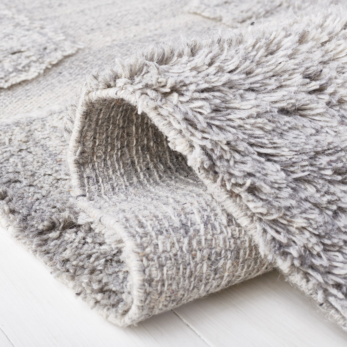 Safavieh Manhattan Man550F Grey Rug.