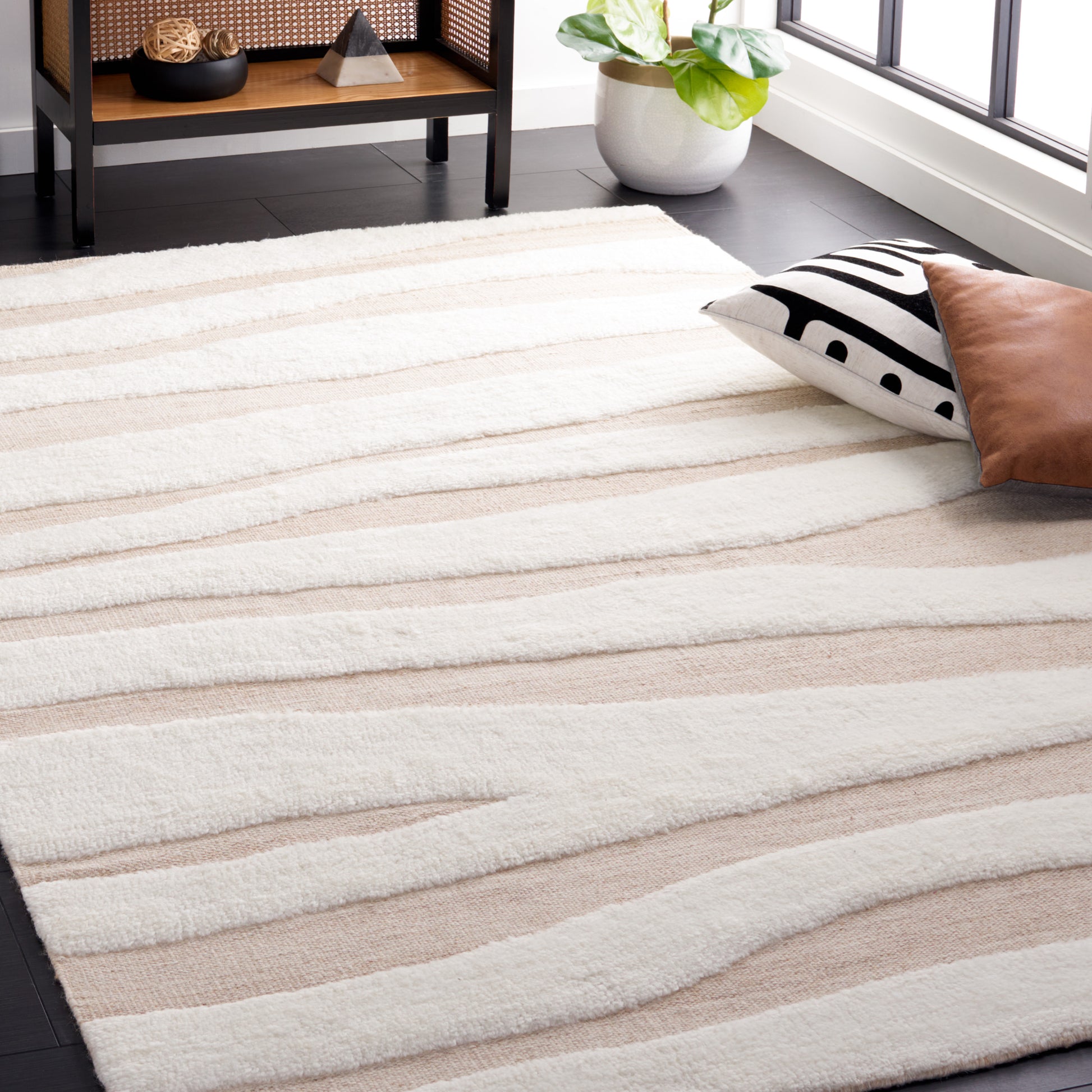 Safavieh Manhattan Man551A Ivory/Beige Area Rug