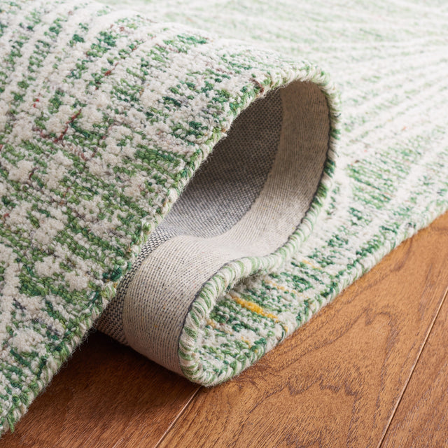 Safavieh Metro Met875Y Green/Ivory Rug.