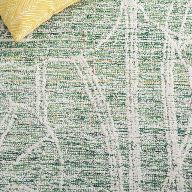 Safavieh Metro Met875Y Green/Ivory Rug.