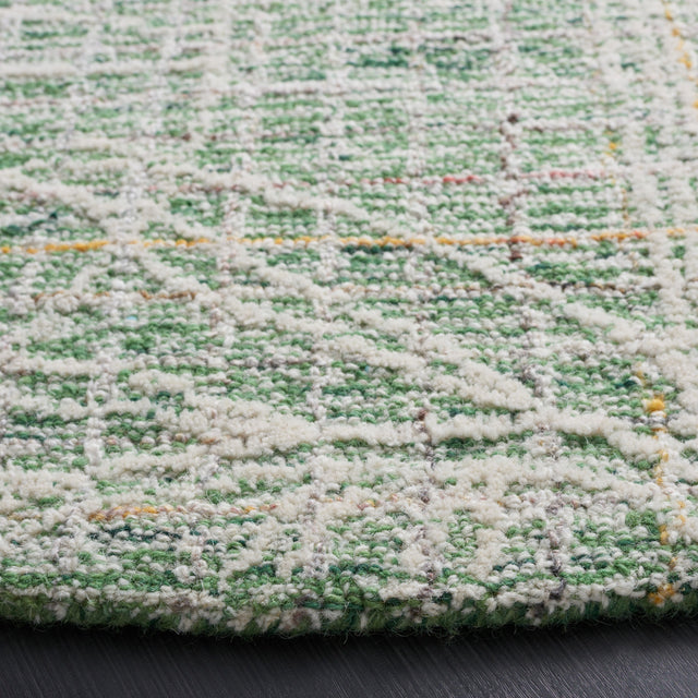 Safavieh Metro Met875Y Green/Ivory Rug.
