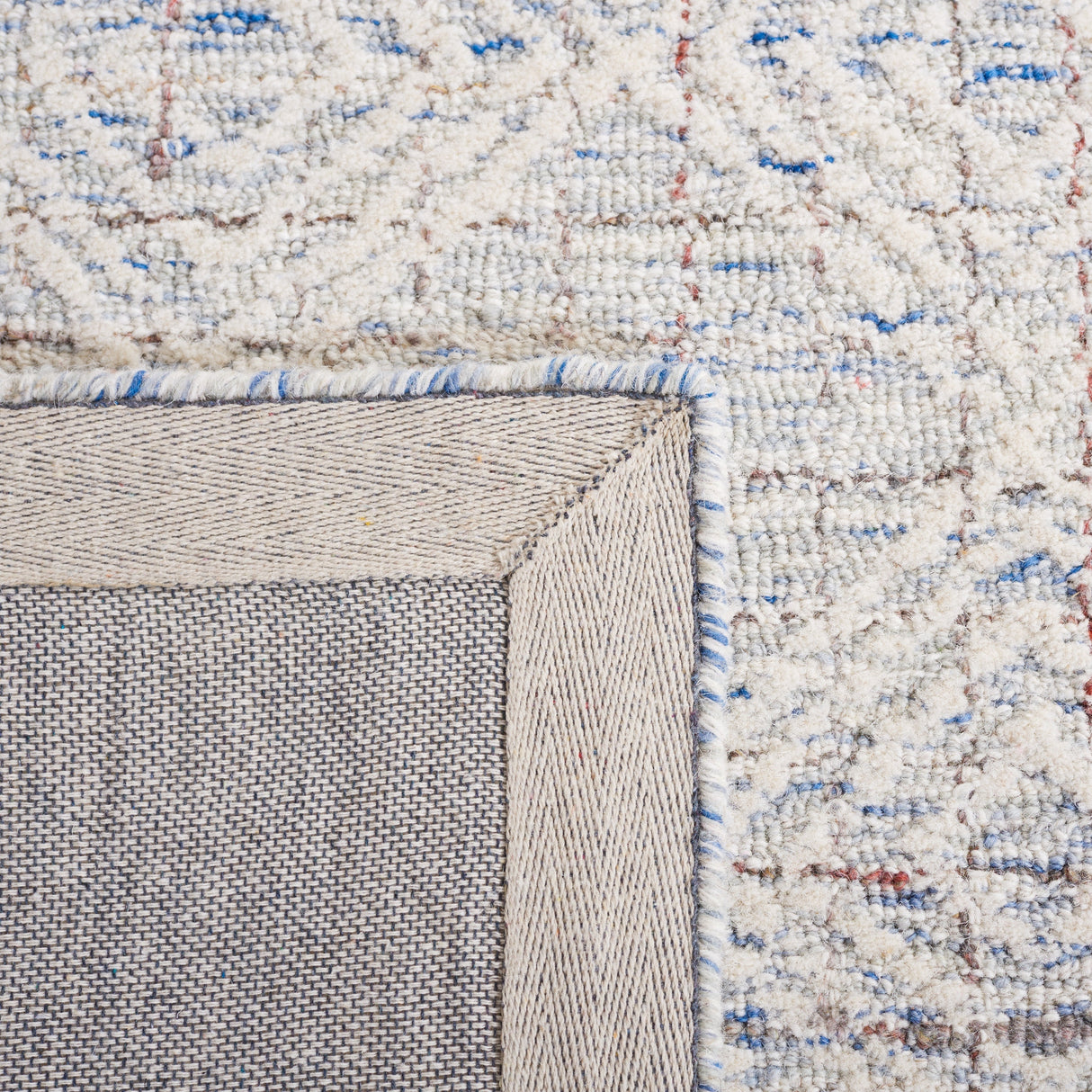 Safavieh Metro Met876M Blue/Ivory Rug.
