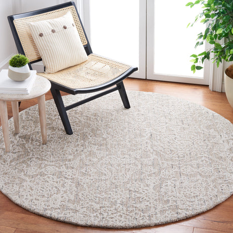 Safavieh Metro Met879B Beige/Ivory Rug.