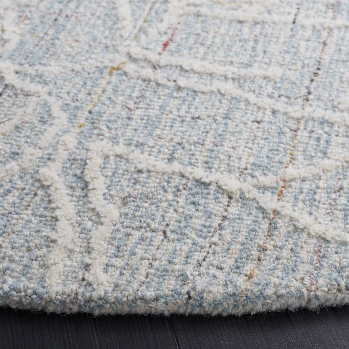 Safavieh Metro Met881M Blue/Ivory Rug.