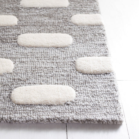 Safavieh Metro Met882Z Black/Ivory Rug.