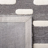 Safavieh Metro Met882Z Black/Ivory Rug.