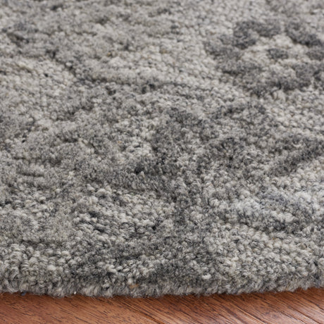 Safavieh Metro Met883F Grey Rug.