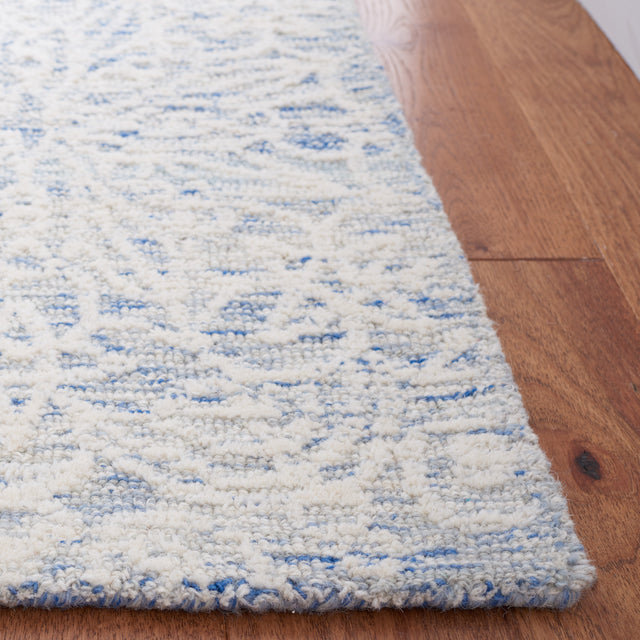 Safavieh Metro Met885M Blue/Ivory Rug.