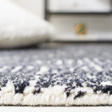 Safavieh Micro-Loop Mlp956Z Ivory/Black Rug.