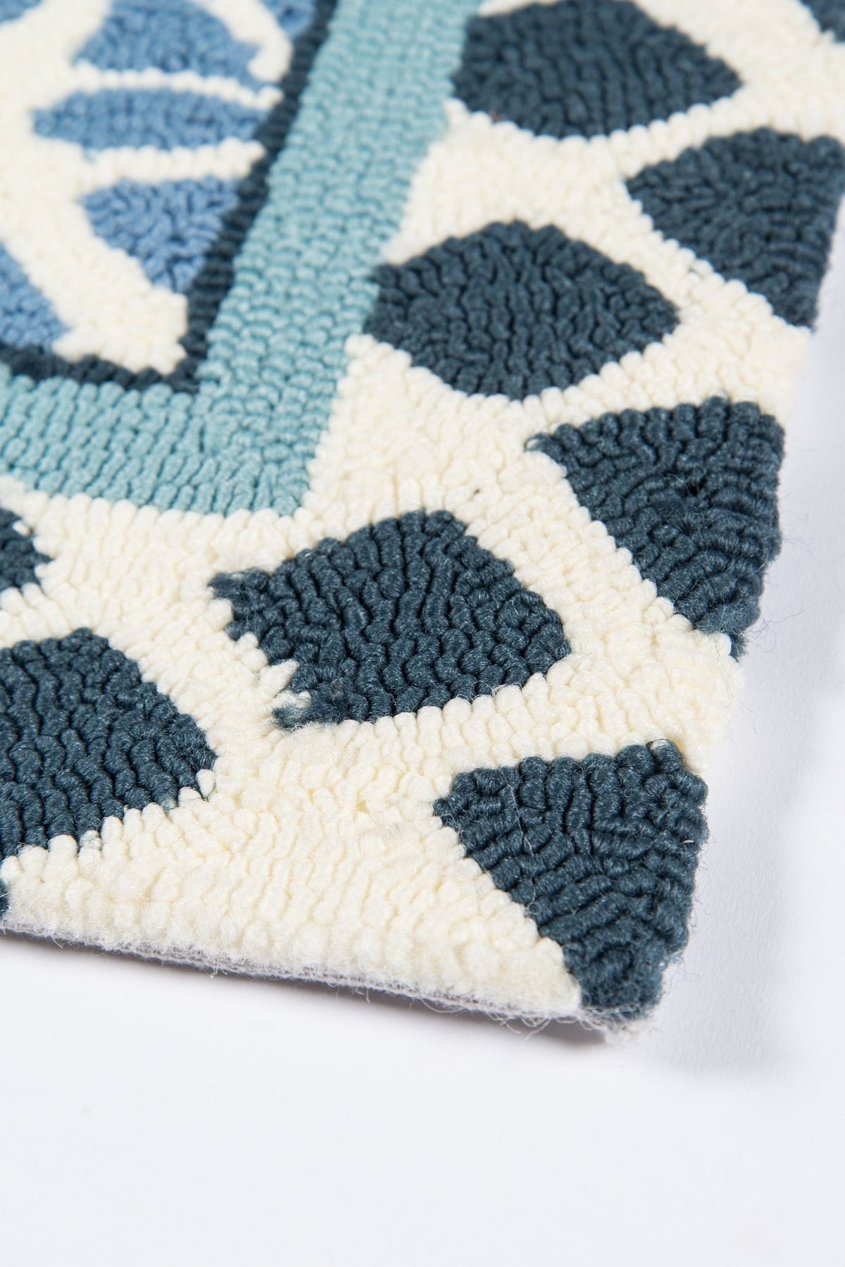 Momeni Madcap Cottage Under A Loggia Windsor Park Und - 1 Blue Rug - Momeni - underund - 1blu2380