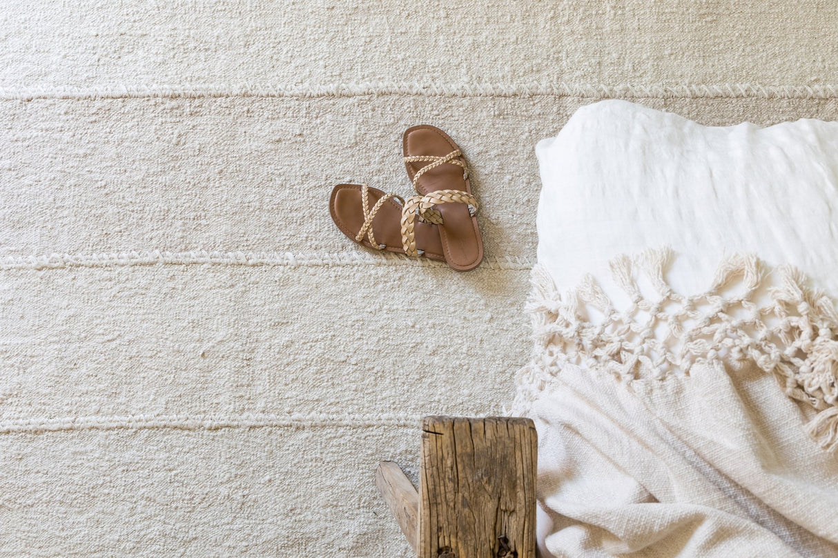 Momeni Pure Salt Koukila Kok - 3 Ivory Rug - Momeni - koukikok - 3ivy2680