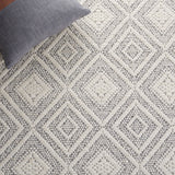 Safavieh Marbella Mrb176A Ivory/Black Rug.