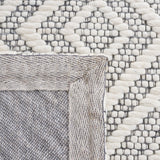 Safavieh Marbella Mrb176A Ivory/Black Rug.