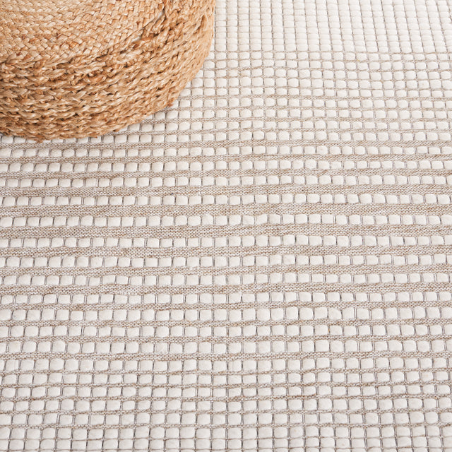 Safavieh Marbella Mrb208A Ivory/Beige Rug.