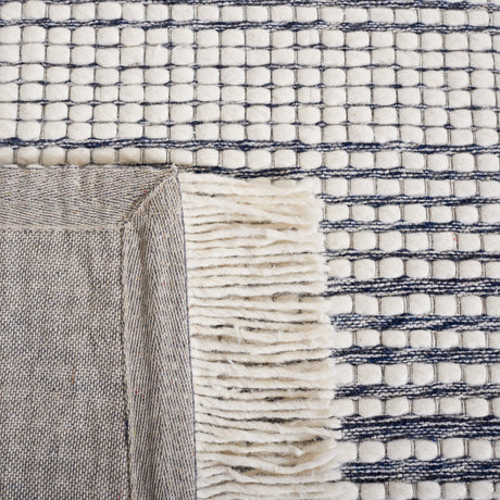 Safavieh Marbella Mrb208N Ivory/Navy Rug.