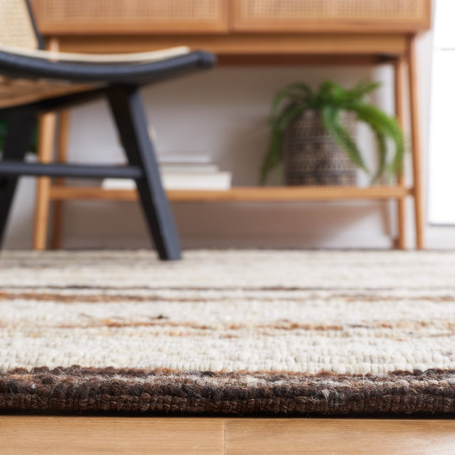 Safavieh Marbella Mrb225T Brown/Beige Rug.