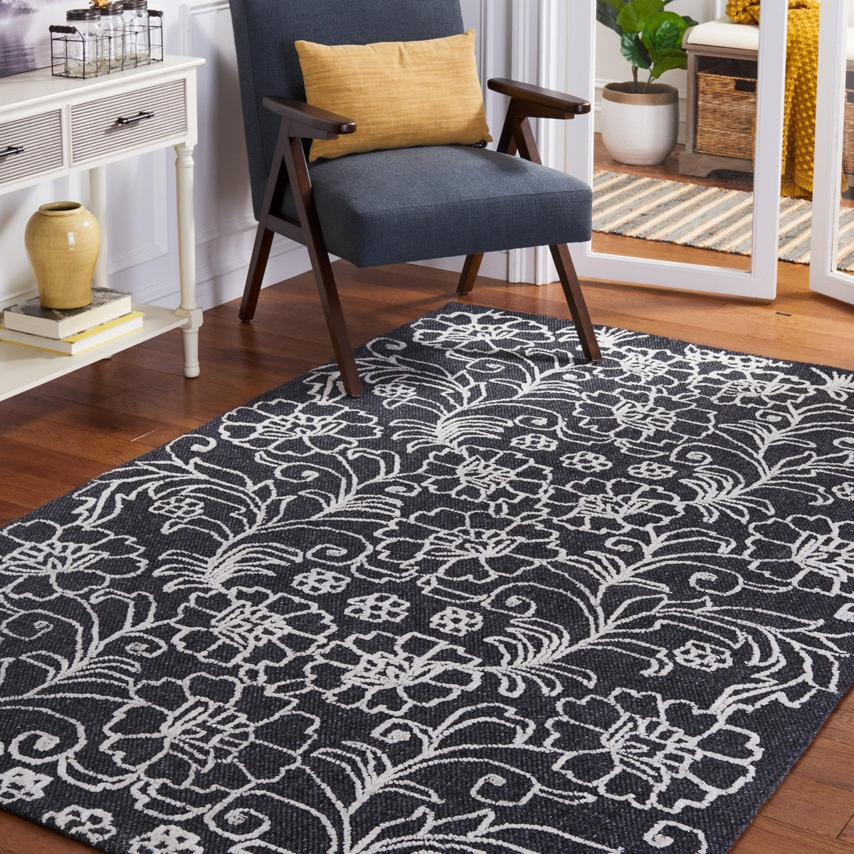 Safavieh Marbella Mrb323Z Black/Ivory Area Rug