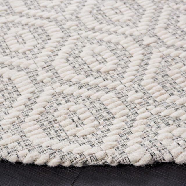 Safavieh Marbella Mrb325A Ivory/Beige Rug.