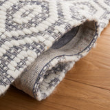 Safavieh Marbella Mrb325F Grey/Ivory Rug.