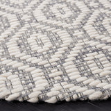 Safavieh Marbella Mrb325F Grey/Ivory Rug.