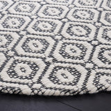 Safavieh Marbella Mrb325Z Black/Ivory Rug.