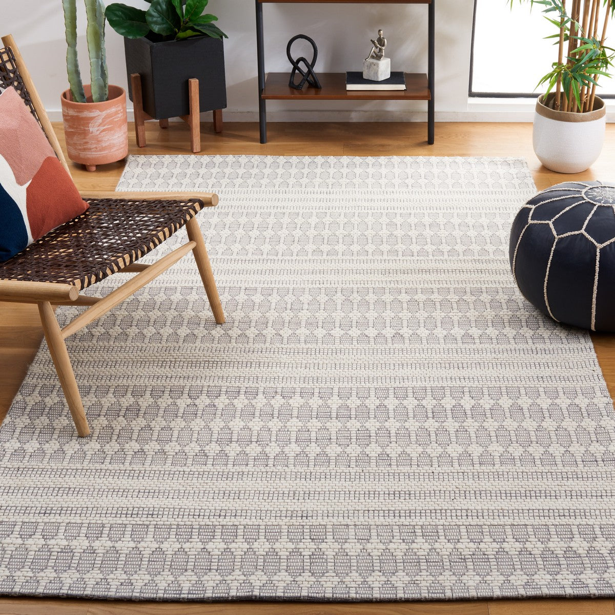 Safavieh Marbella Mrb327F Grey/Ivory Rug.