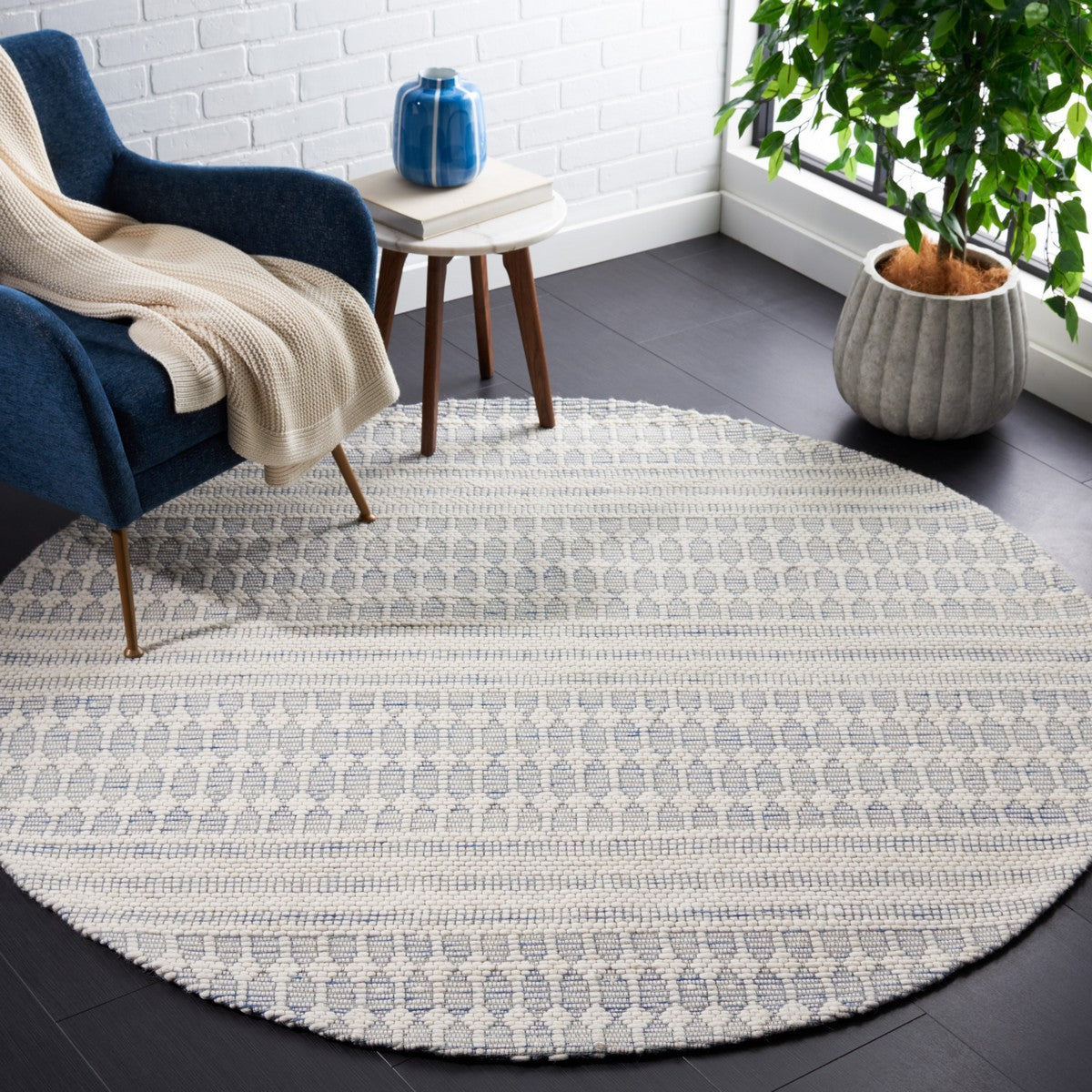 Safavieh Marbella Mrb327N Navy/Ivory Area Rug