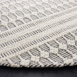 Safavieh Marbella Mrb327Z Black/Ivory Rug.