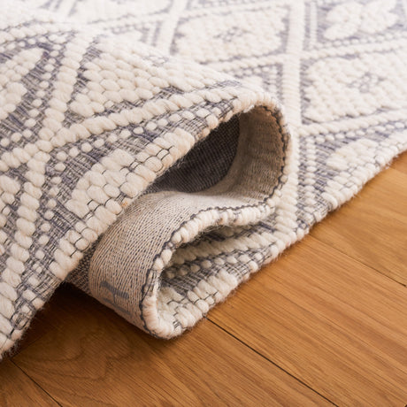 Safavieh Marbella Mrb328F Grey/Ivory Rug.