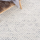 Safavieh Marbella Mrb425Z Ivory/Black Rug.