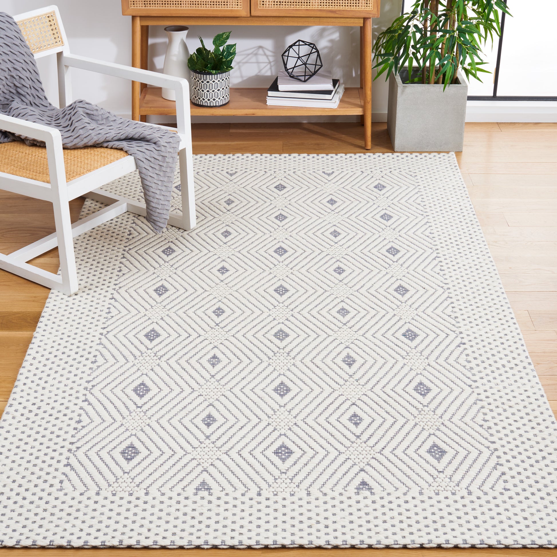 Safavieh Marbella Mrb426F Ivory/Grey Area Rug