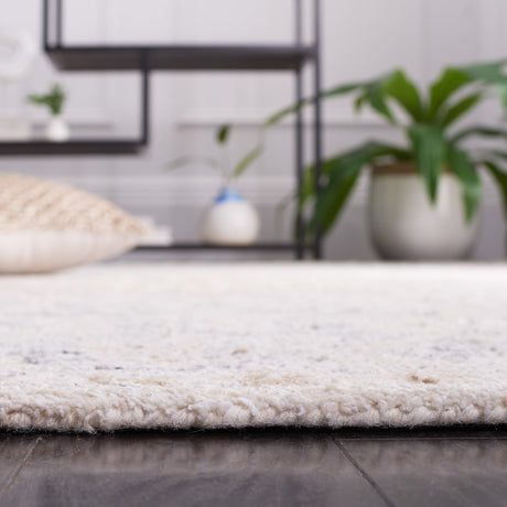 Safavieh Marquee Mrq401B Beige/Grey Rug.