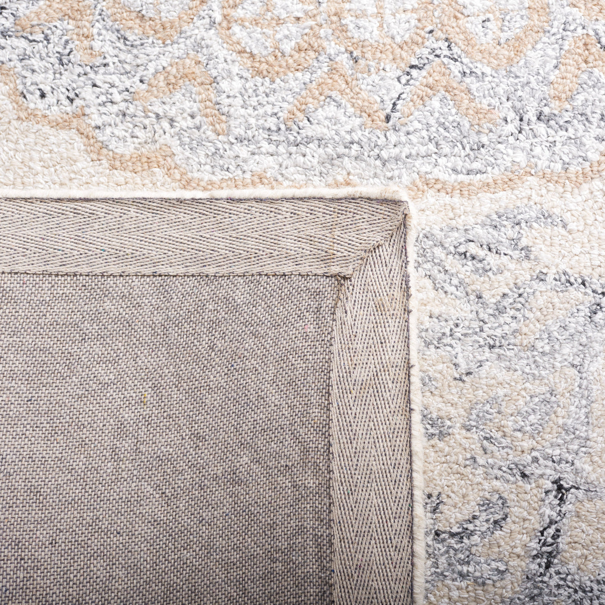 Safavieh Marquee Mrq401B Beige/Grey Rug.