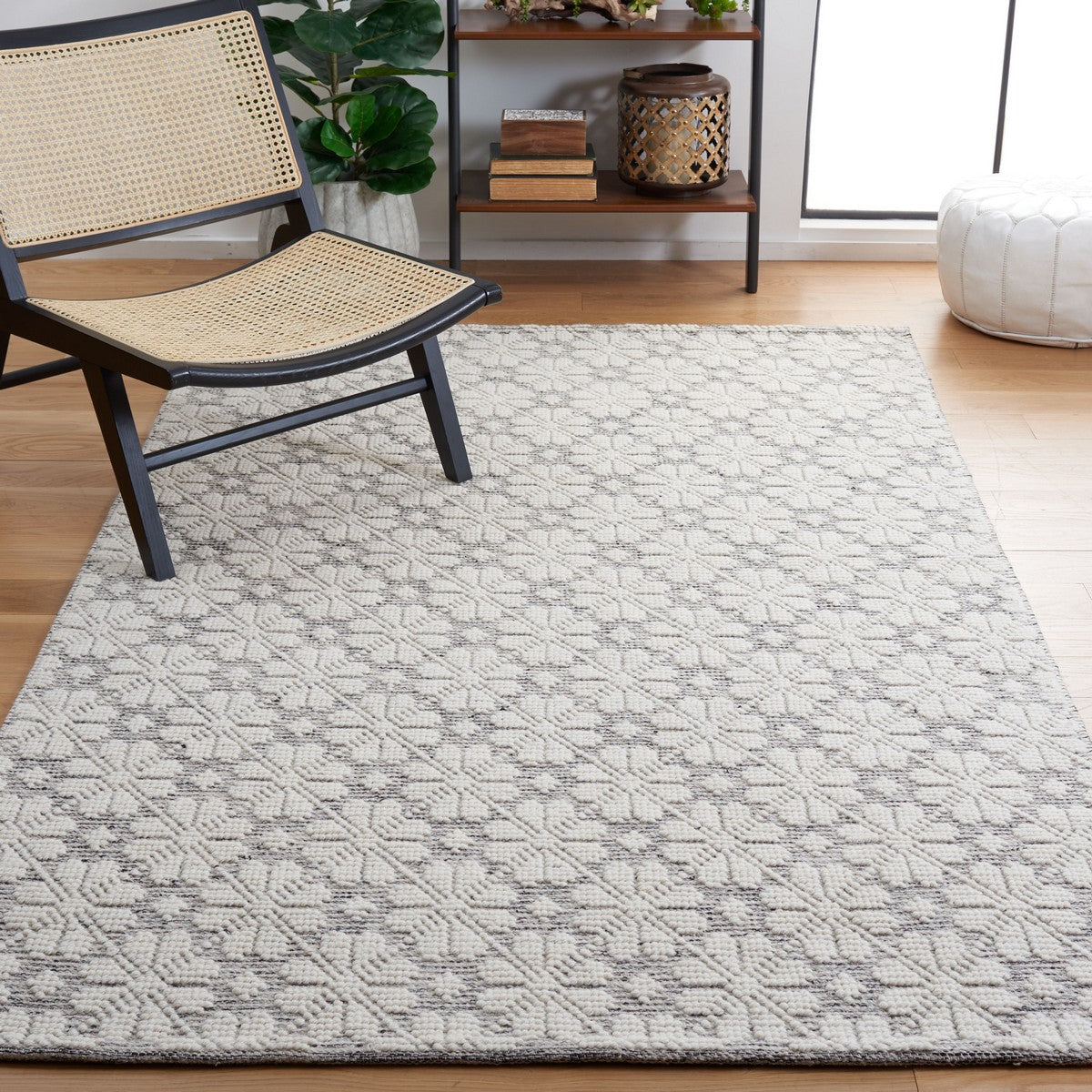 Safavieh Martha Stewart Msr3503F Ivory/Grey Area Rug