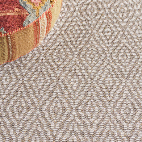 Safavieh Martha Stewart Msr484E Taupe/Cream Rug.