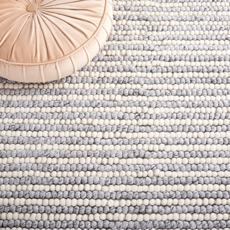 Safavieh Martha Stewart Msr9650F Ivory/Grey Rug.