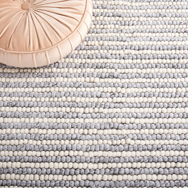 Safavieh Martha Stewart Msr9650F Ivory/Grey Rug.