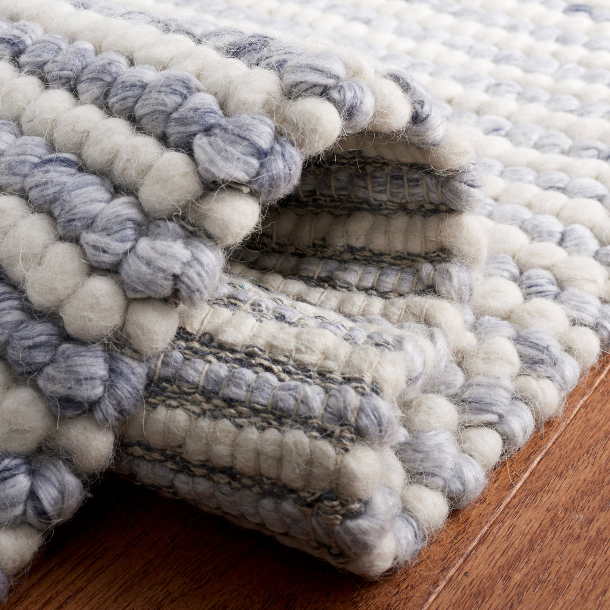 Safavieh Martha Stewart Msr9650M Ivory/Blue Rug.